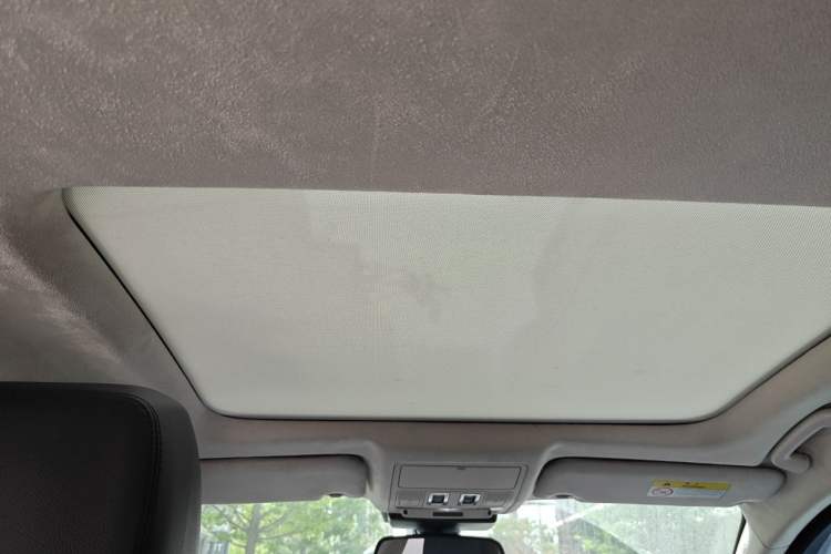 Used Jaguar XFL 2018 XFL 2.0T 200PS Elite Edition Headliner