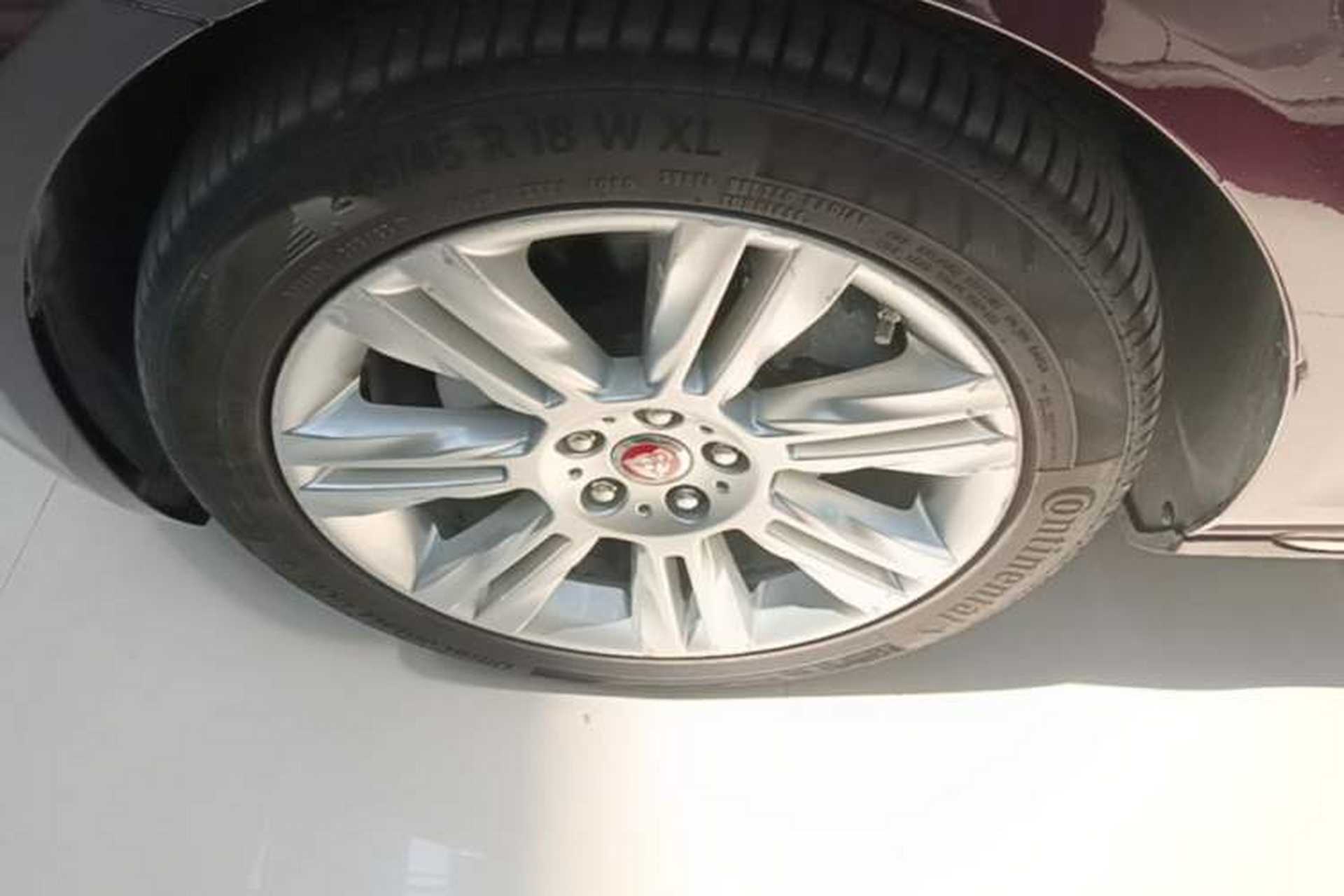 Used Jaguar XFL 2018 XFL 2.0T 250 PS Premium Edition Left Front Wheel Hub