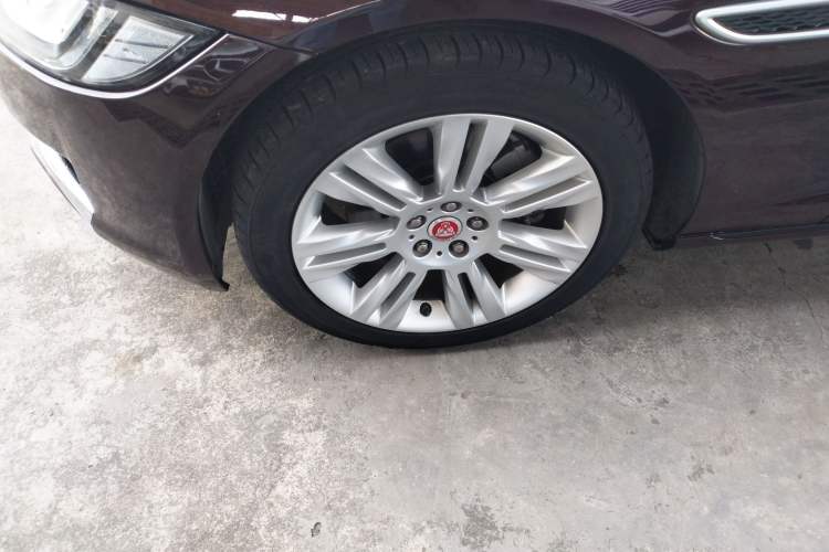 Used Jaguar XFL 2018 XFL 2.0T 250 PS Luxury Edition Left Front Wheel Hub