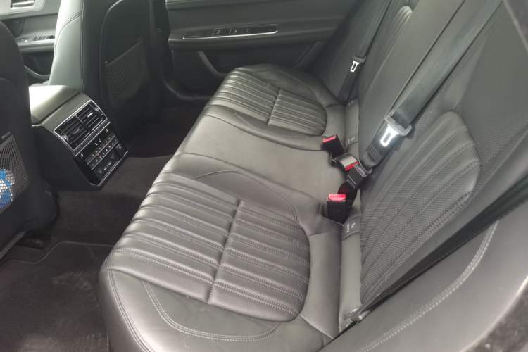 Used Jaguar XFL 2018 XFL 3.0 SC 340 PS Luxury Edition Left Rear Seat