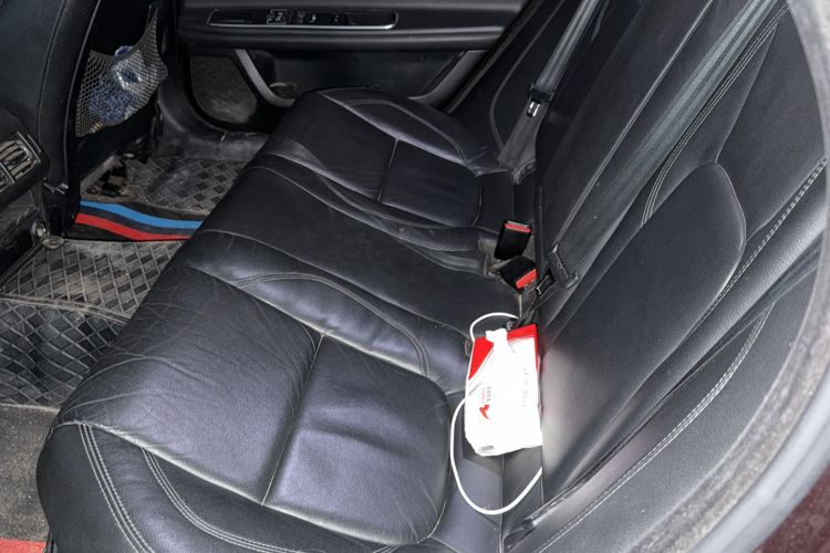 Used Jaguar XFL 2018 XFL 2.0T 200PS Luxury Edition Left Rear Seat