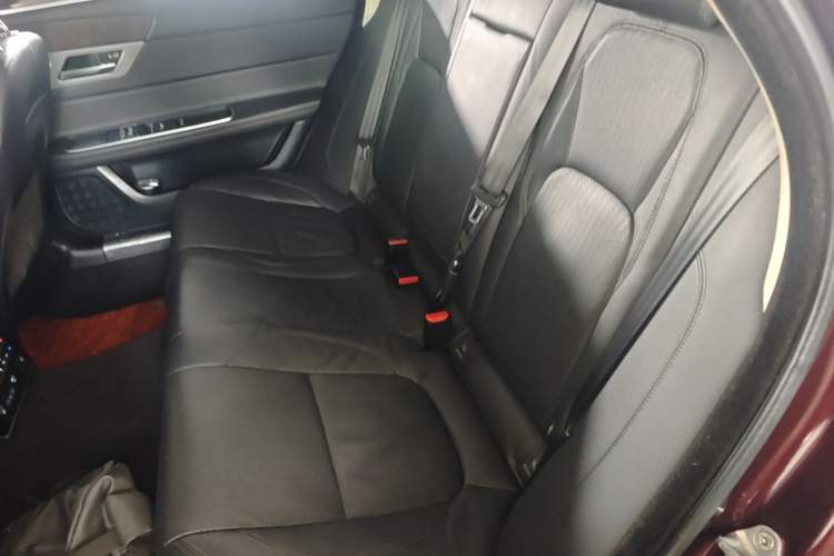Used Jaguar XFL 2018 XFL 2.0T 250 PS Premium Edition Left Rear Seat