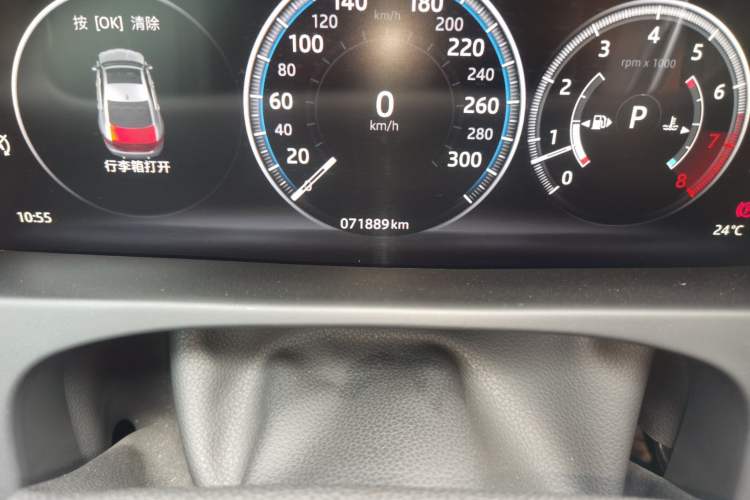 Used Jaguar XFL 2018 XFL 3.0 SC 340 PS Luxury Edition Odometer Close Up