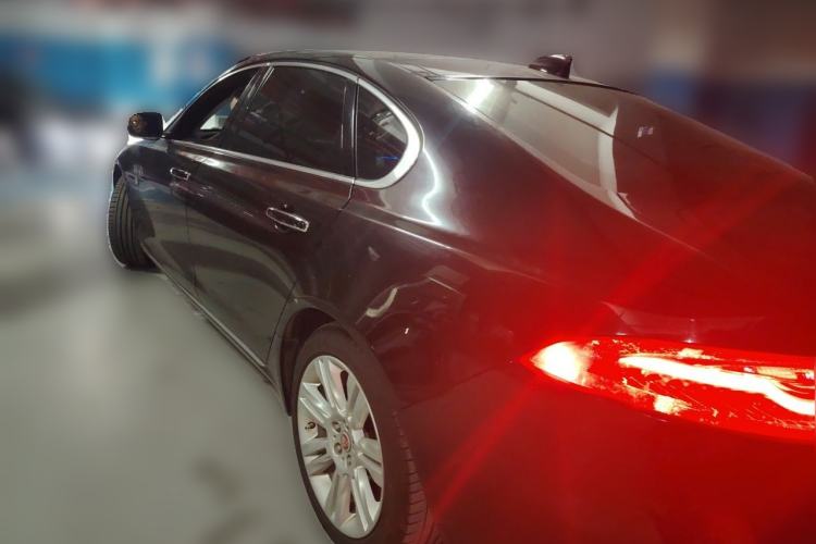 Used Jaguar XFL 2018 XFL 2.0T 250 PS Premium Edition Rear Left 45 Deg