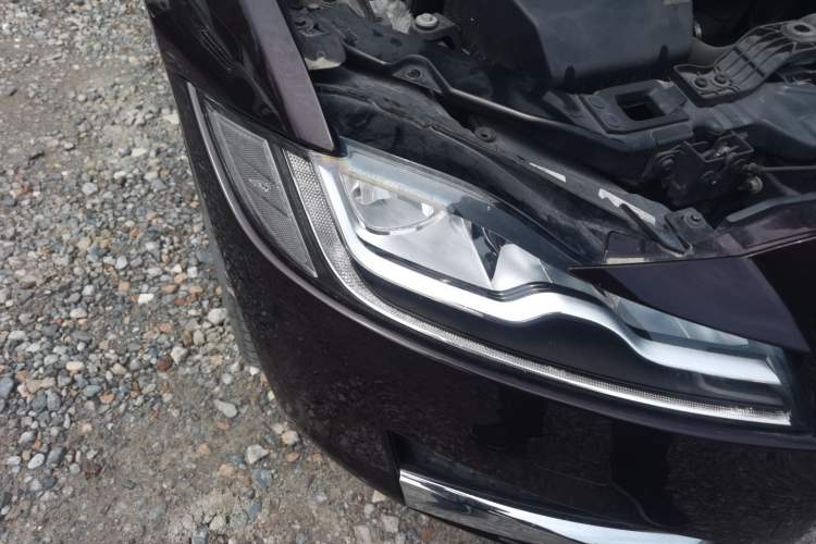 Used Jaguar XFL 2018 XFL 3.0 SC 340 PS Luxury Edition Right Front Headlight