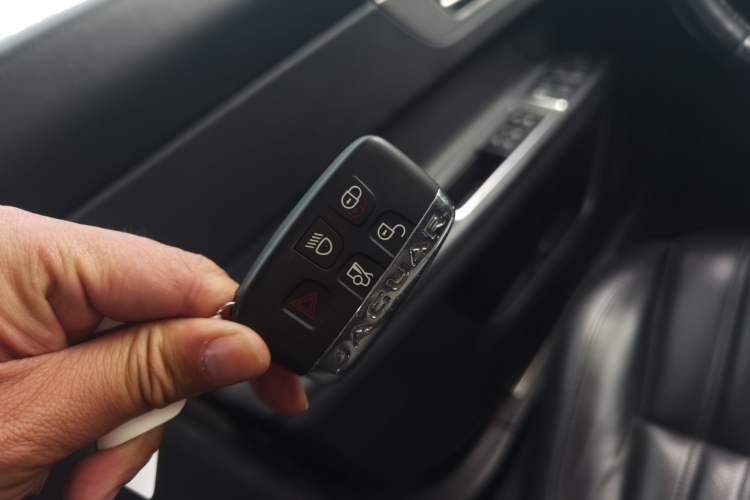 Used Jaguar XFL 2018 XFL 3.0 SC 340 PS Luxury Edition Vehicle Key