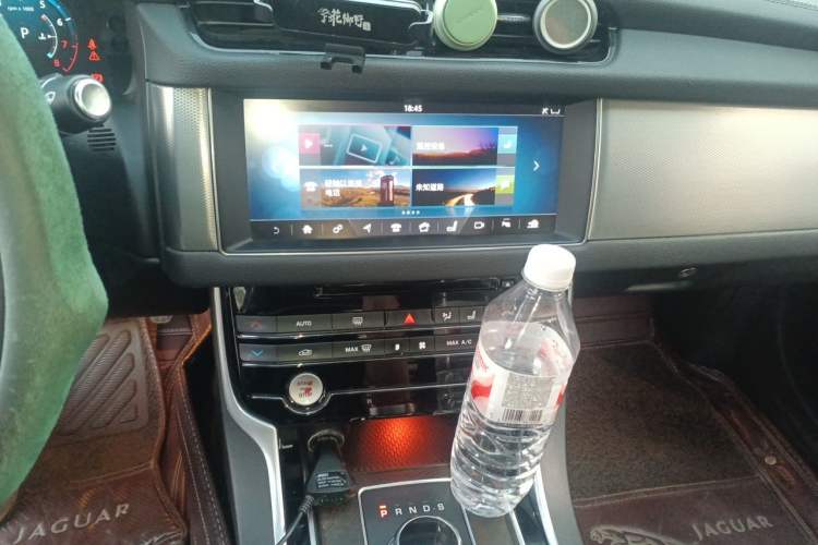 Used Jaguar XFL 2018 XFL 2.0T 250 PS Luxury Edition Audio And AC Panel
