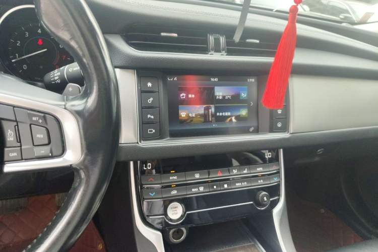 Used Jaguar XFL 2018 XFL 2.0T 200PS Elite Edition Audio And AC Panel