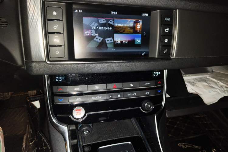 Used Jaguar XFL 2018 XFL 2.0T 200PS Luxury Edition Audio And AC Panel