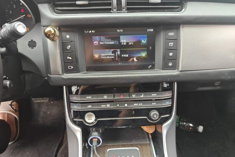 Used Jaguar XFL 2018 XFL 2.0T 200PS Elite Edition Audio And AC Panel