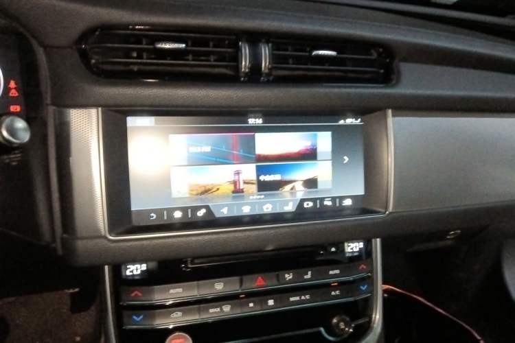 Used Jaguar XFL 2018 XFL 2.0T 250 PS Luxury Edition Audio And AC Panel