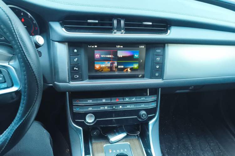 Used Jaguar XFL 2018 XFL 2.0T 200PS Elite Edition Audio And AC Panel