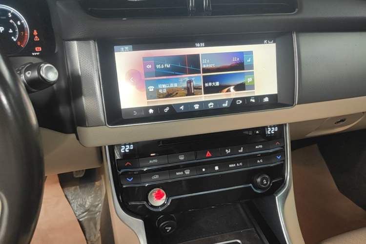 Used Jaguar XFL 2018 XFL 2.0T 250 PS Luxury Edition Audio And AC Panel