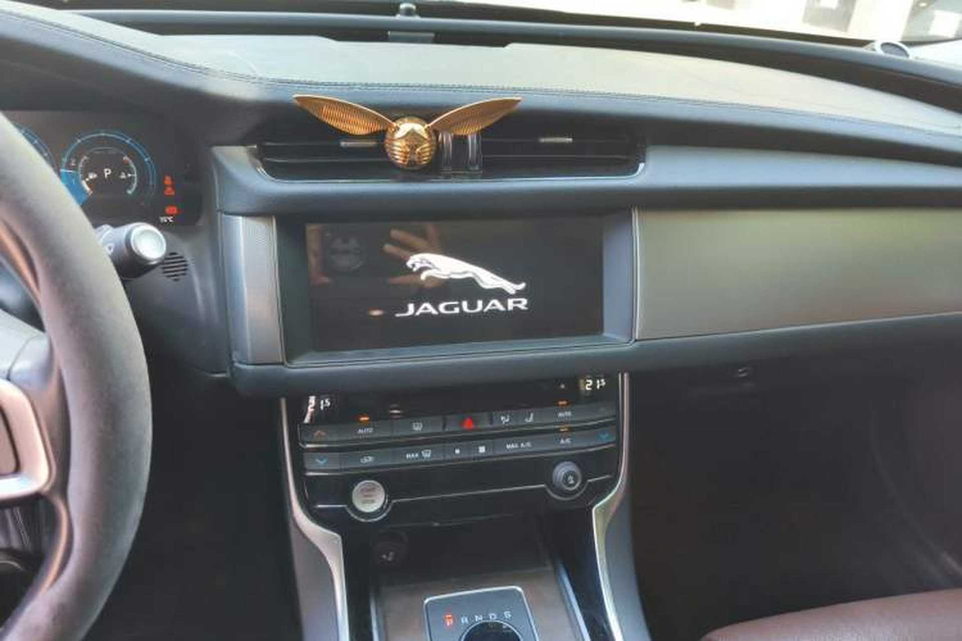 Used Jaguar XFL 2018 XFL 2.0T 250 PS Luxury Edition Audio And AC Panel