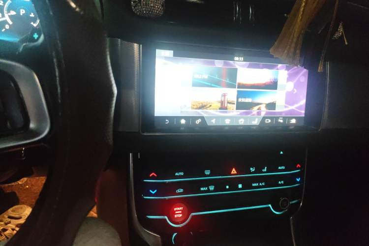 Used Jaguar XFL 2018 XFL 2.0T 250 PS Luxury Edition Audio And AC Panel