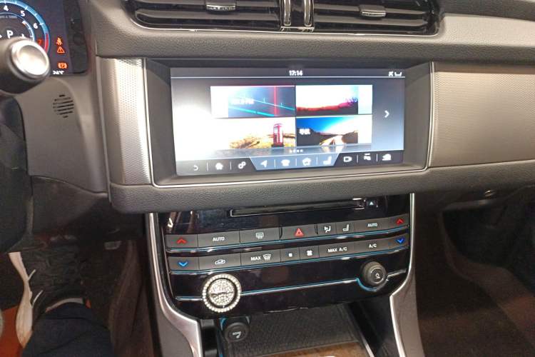 Used Jaguar XFL 2018 XFL 2.0T 250 PS Luxury Edition Audio And AC Panel