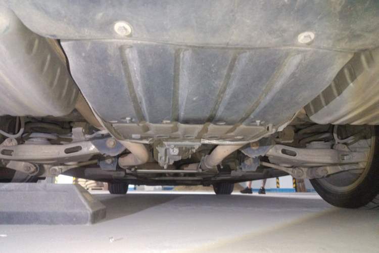 Used Jaguar XFL 2018 XFL 2.0T 250 PS Premium Edition Chassis Rear