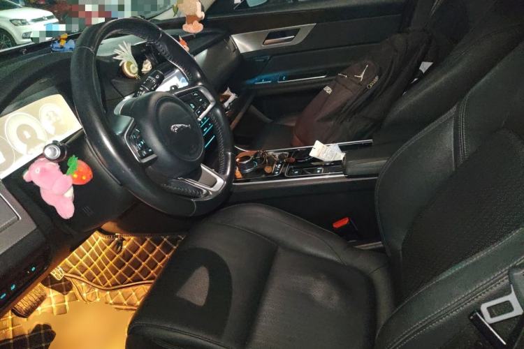 Used Jaguar XFL 2018 XFL 2.0T 250 PS Luxury Edition Driver Seat
