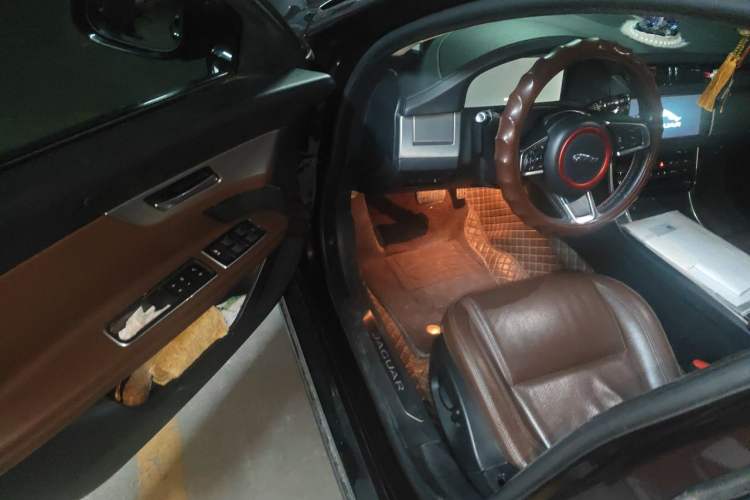 Used Jaguar XFL 2018 XFL 2.0T 250 PS Luxury Edition Driver Seat