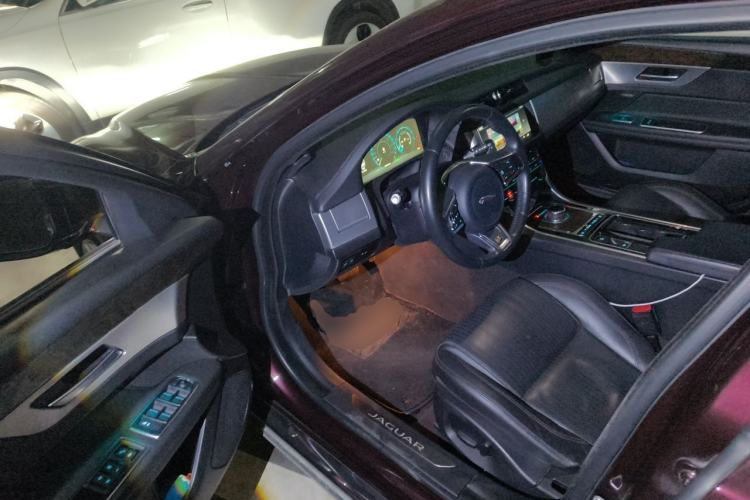 Used Jaguar XFL 2018 XFL 2.0T 250 PS Luxury Edition Driver Seat