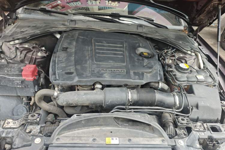 Used Jaguar XFL 2018 XFL 2.0T 250 PS Luxury Edition Engine Bay