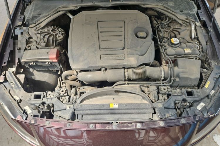 Used Jaguar XFL 2018 XFL 2.0T 200PS Elite Edition Engine Bay