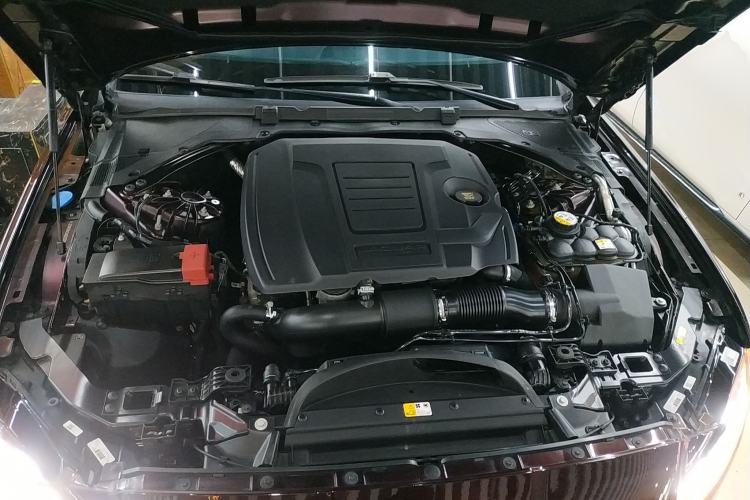 Used Jaguar XFL 2018 XFL 2.0T 250 PS Luxury Edition Engine Bay