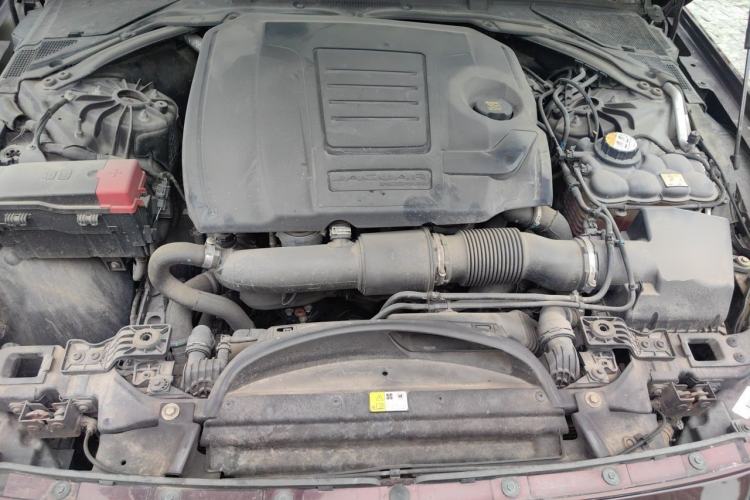 Used Jaguar XFL 2018 XFL 2.0T 250 PS Luxury Edition Engine Bay