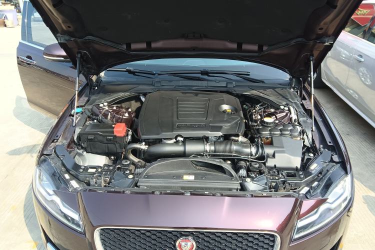 Used Jaguar XFL 2018 XFL 2.0T 250 PS Luxury Edition Engine Bay