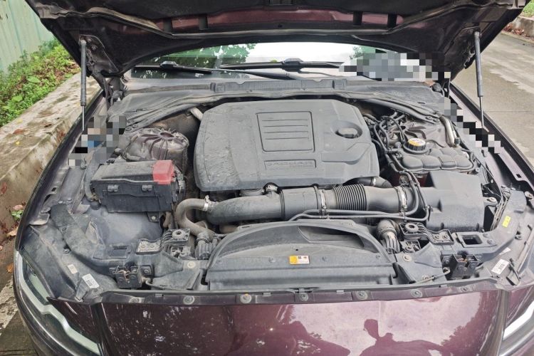 Used Jaguar XFL 2018 XFL 2.0T 250 PS Luxury Edition Engine Bay