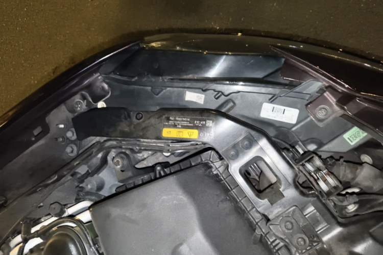 Used Jaguar XFL 2018 XFL 2.0T 200PS Luxury Edition Engine Bay Left