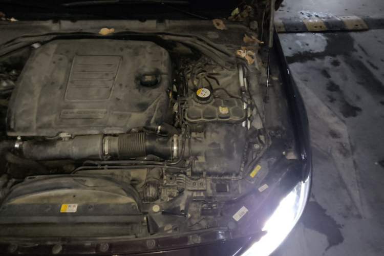 Used Jaguar XFL 2018 XFL 2.0T 200PS Elite Edition Engine Bay Left
