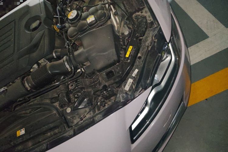 Used Jaguar XFL 2018 XFL 2.0T 250 PS Luxury Edition Engine Bay Left