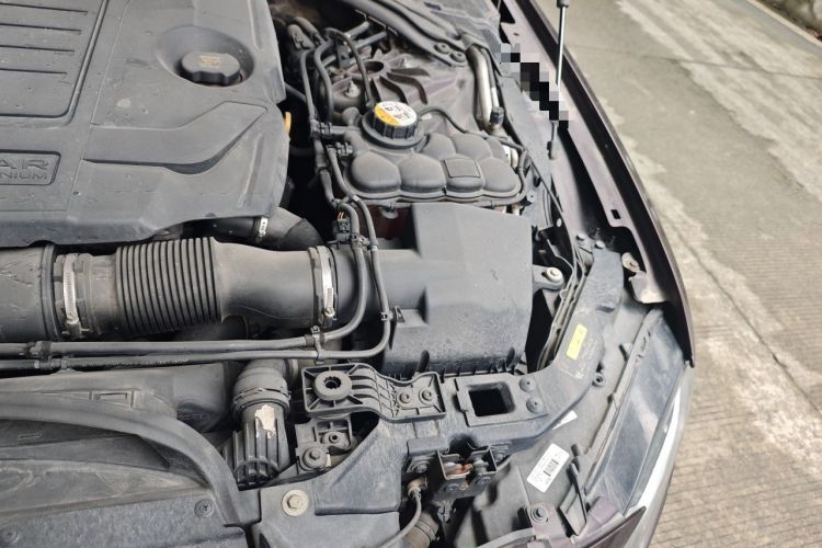 Used Jaguar XFL 2018 XFL 2.0T 250 PS Luxury Edition Engine Bay Left
