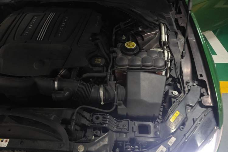 Used Jaguar XFL 2018 XFL 3.0 SC 340 PS Luxury Edition Engine Bay Left