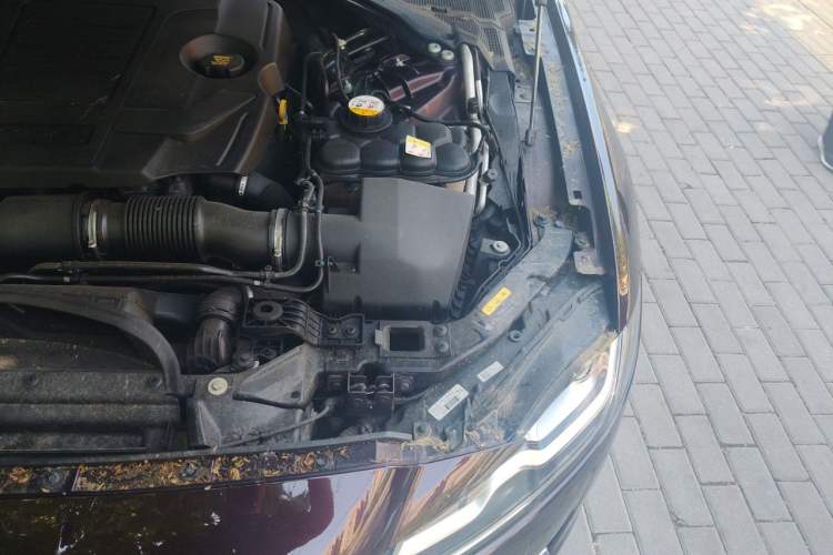 Used Jaguar XFL 2018 XFL 2.0T 250 PS Luxury Edition Engine Bay Left