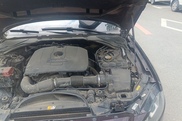 Used Jaguar XFL 2018 XFL 2.0T 200PS Luxury Edition Engine Bay Left