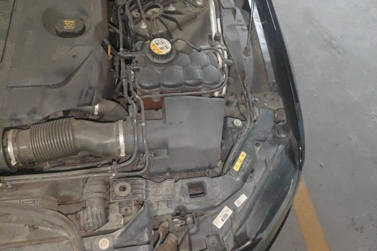 Used Jaguar XFL 2018 XFL 2.0T 250 PS Luxury Edition Engine Bay Left