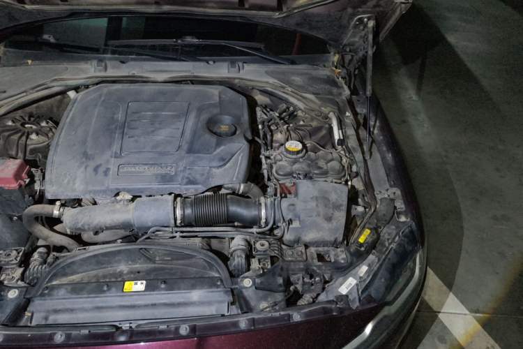 Used Jaguar XFL 2018 XFL 2.0T 250 PS Luxury Edition Engine Bay Left