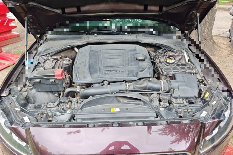 Used Jaguar XFL 2018 XFL 2.0T 200PS Elite Edition Engine Bay