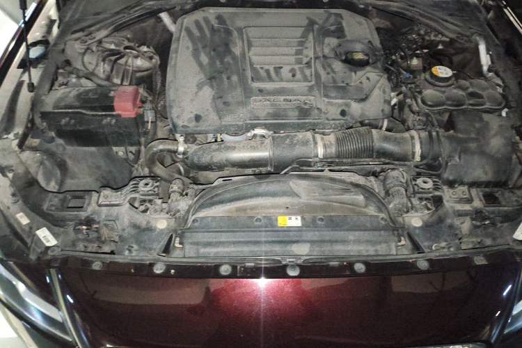 Used Jaguar XFL 2018 XFL 2.0T 250 PS Premium Edition Engine Bay