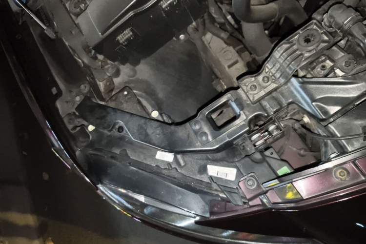 Used Jaguar XFL 2018 XFL 2.0T 200PS Luxury Edition Engine Bay Right