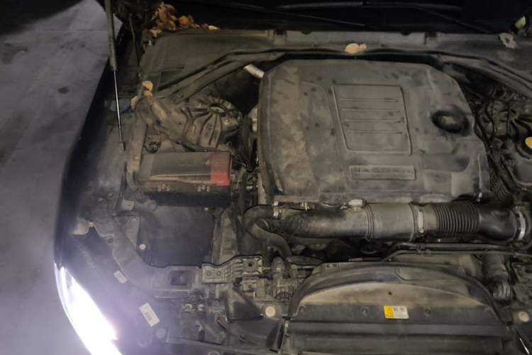 Used Jaguar XFL 2018 XFL 2.0T 200PS Elite Edition Engine Bay Right