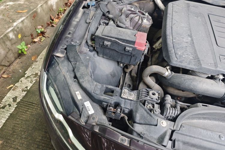 Used Jaguar XFL 2018 XFL 2.0T 250 PS Luxury Edition Engine Bay Right