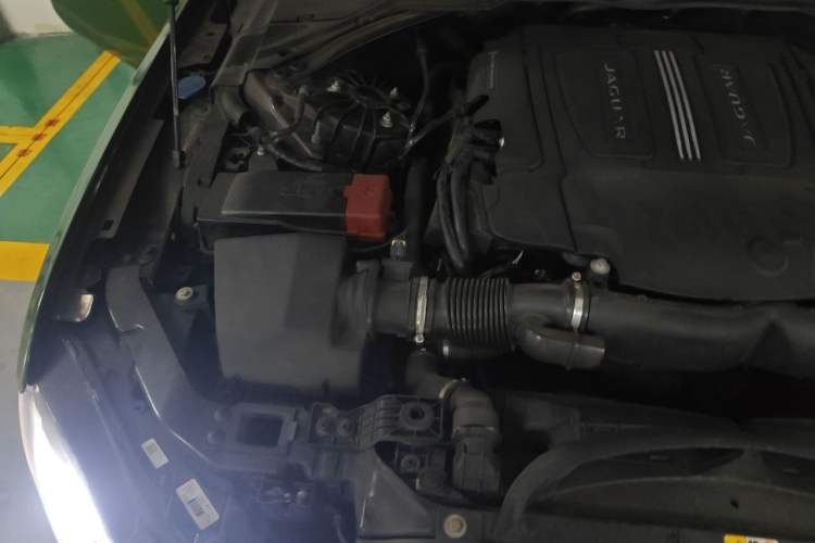 Used Jaguar XFL 2018 XFL 3.0 SC 340 PS Luxury Edition Engine Bay Right