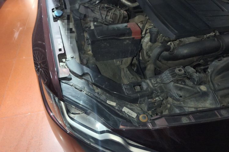 Used Jaguar XFL 2018 XFL 2.0T 250 PS Premium Edition Engine Bay Right