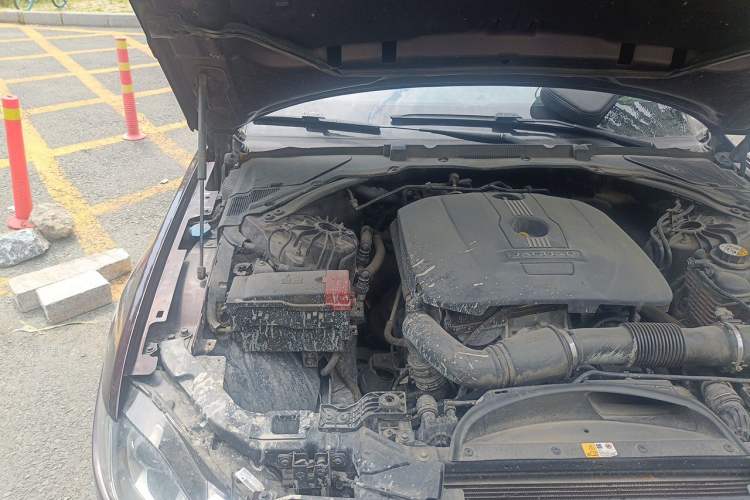Used Jaguar XFL 2018 XFL 2.0T 200PS Luxury Edition Engine Bay Right