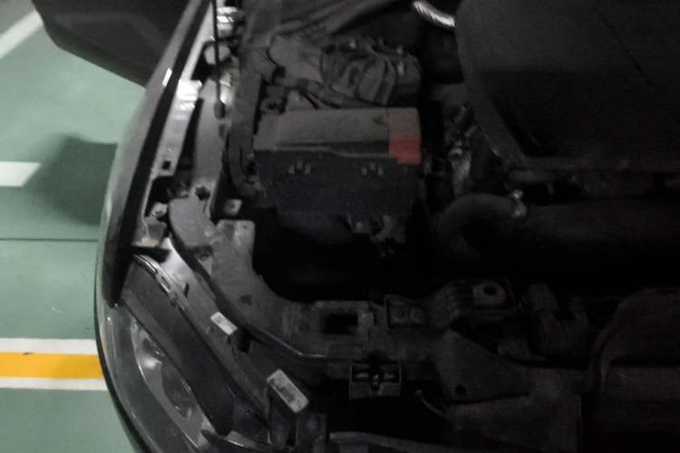 Used Jaguar XFL 2018 XFL 2.0T 200PS Elite Edition Engine Bay Right