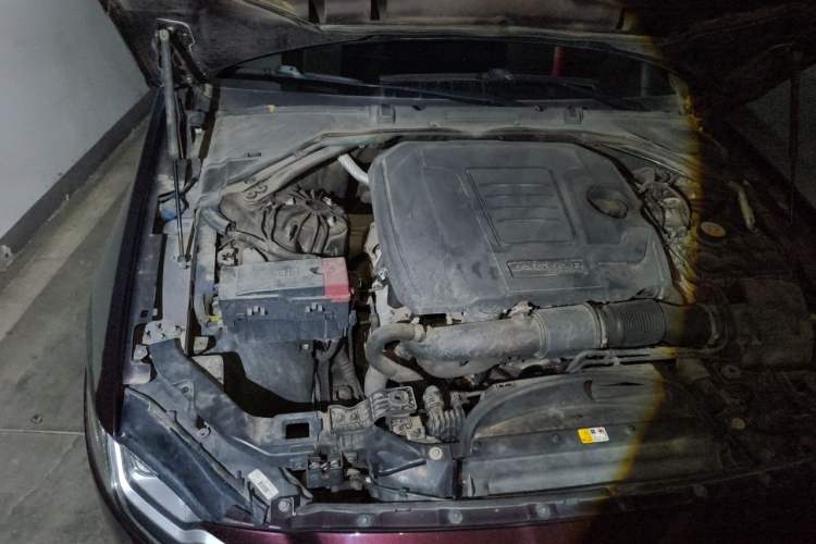 Used Jaguar XFL 2018 XFL 2.0T 250 PS Luxury Edition Engine Bay Right