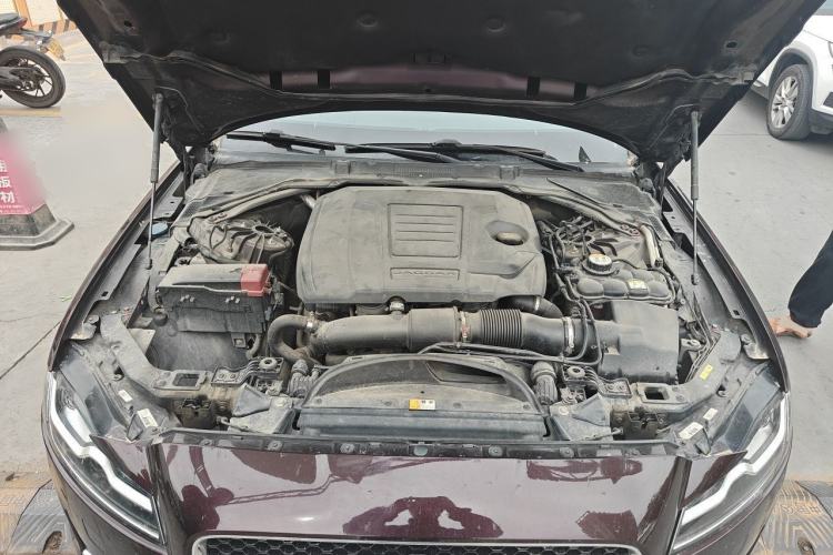 Used Jaguar XFL 2018 XFL 2.0T 250 PS Luxury Edition Engine Bay